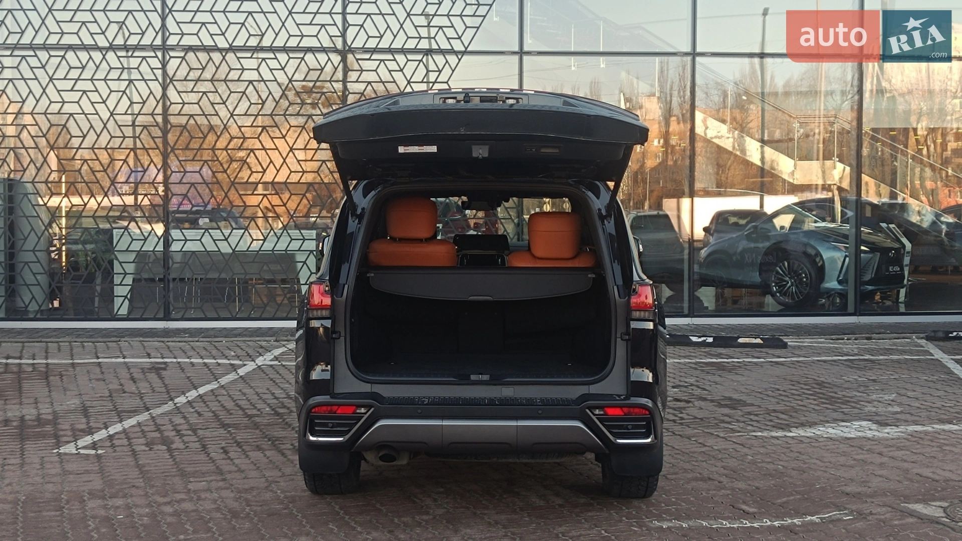 2023 Lexus LX - мініатюра 10