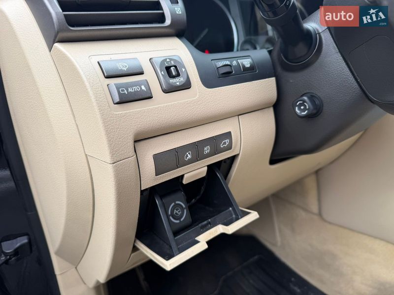 Внедорожник / Кроссовер Lexus LX 2011 в Киеве