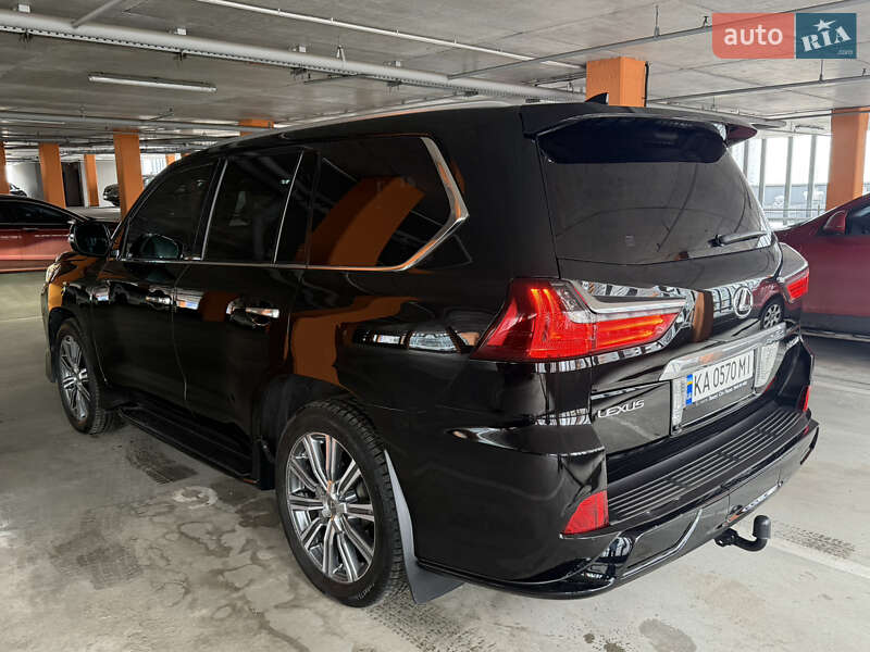 Внедорожник / Кроссовер Lexus LX 2016 в Киеве