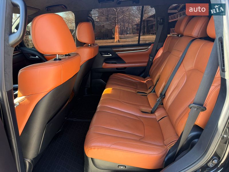 Внедорожник / Кроссовер Lexus LX 2016 в Днепре