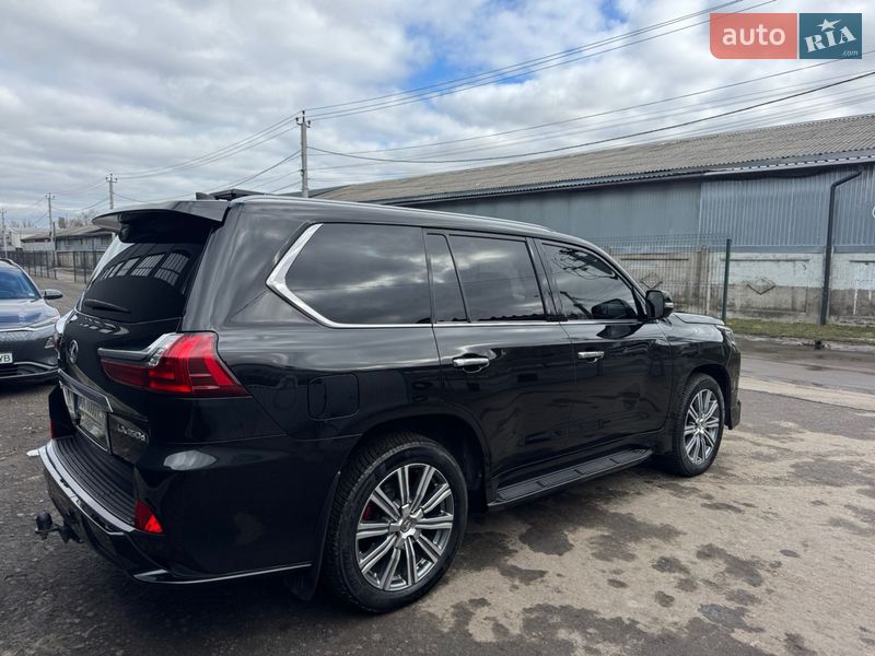 Внедорожник / Кроссовер Lexus LX 2016 в Киеве