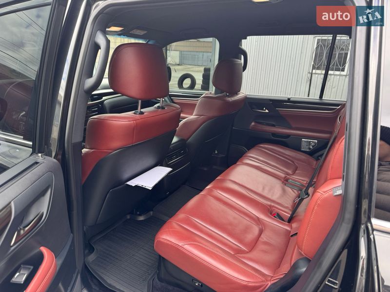 Внедорожник / Кроссовер Lexus LX 2016 в Киеве