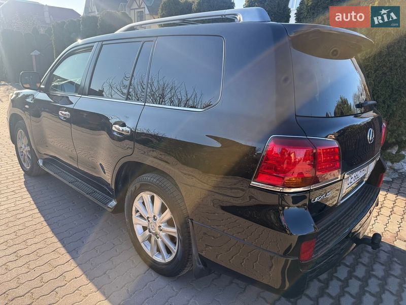 Внедорожник / Кроссовер Lexus LX 2011 в Черновцах