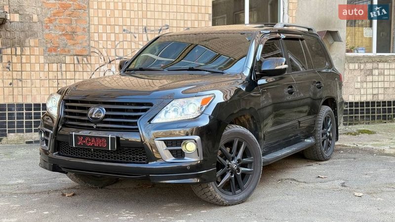 Lexus LX 2013