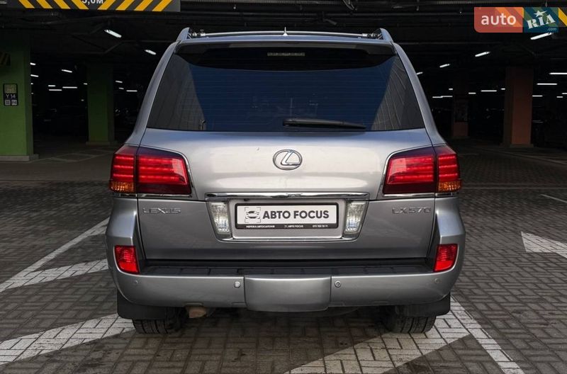 Внедорожник / Кроссовер Lexus LX 2008 в Киеве