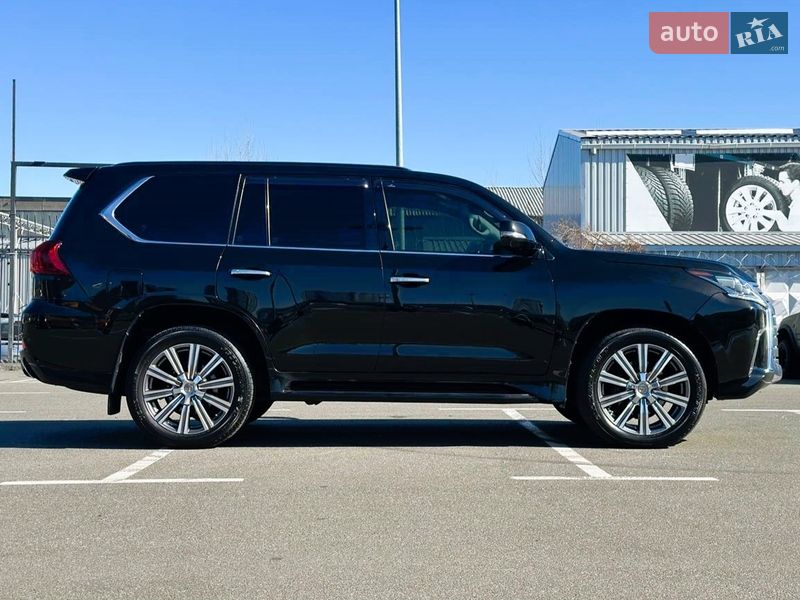 Внедорожник / Кроссовер Lexus LX 2015 в Киеве