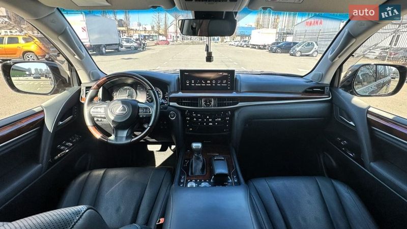 Внедорожник / Кроссовер Lexus LX 2015 в Киеве