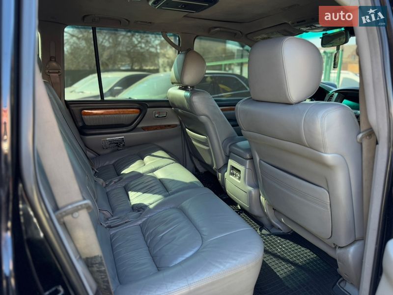 Внедорожник / Кроссовер Lexus LX 2004 в Бердичеве