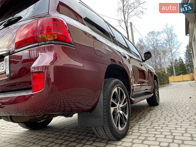 Внедорожник / Кроссовер Lexus LX 2011 в Львове