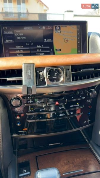 Позашляховик / Кросовер Lexus LX 2016 в Львові