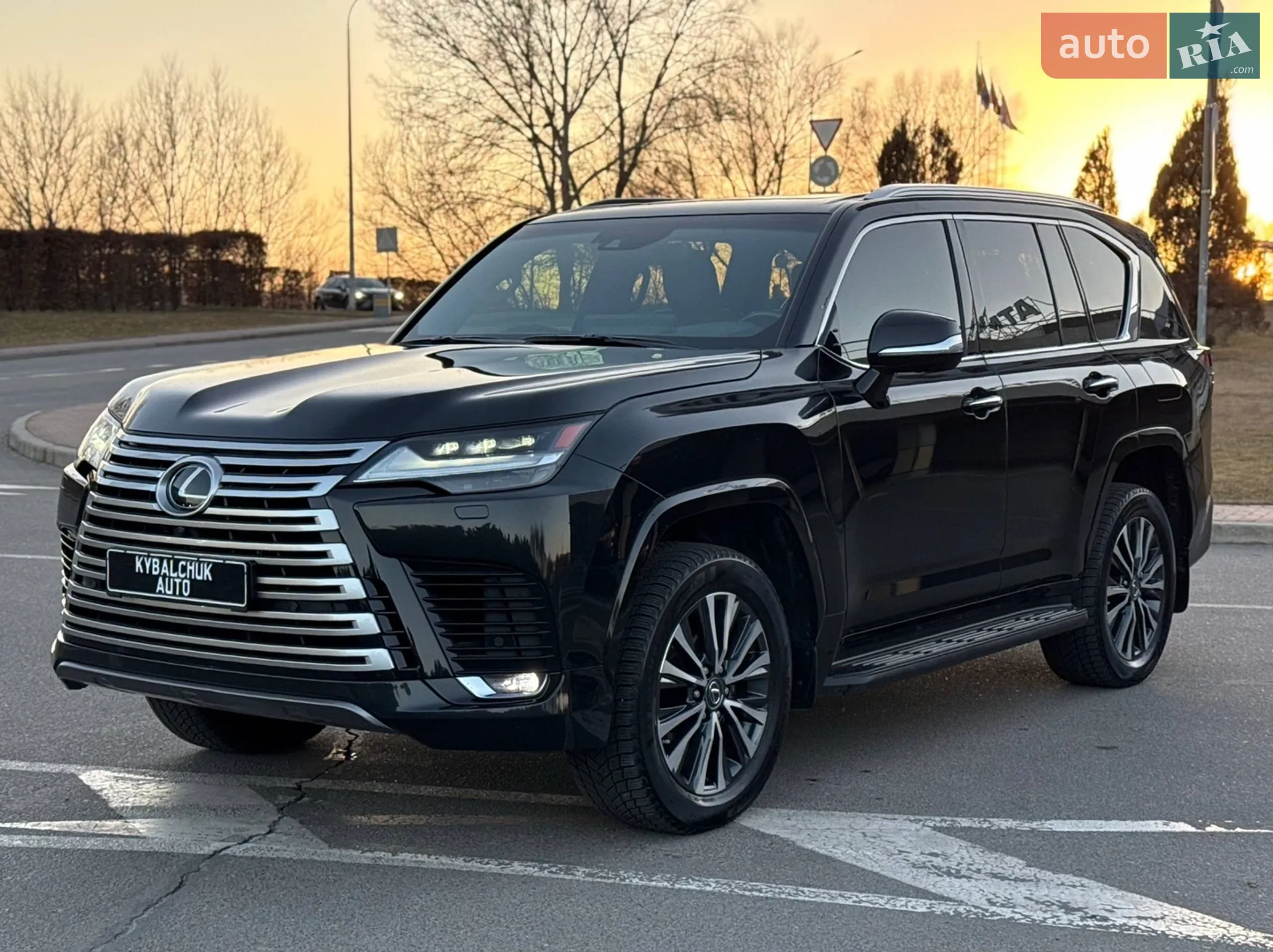 Lexus LX 2021
