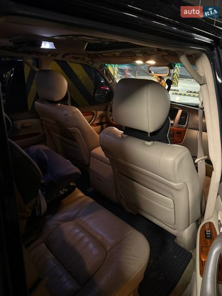 Внедорожник / Кроссовер Lexus LX 2004 в Вишневом