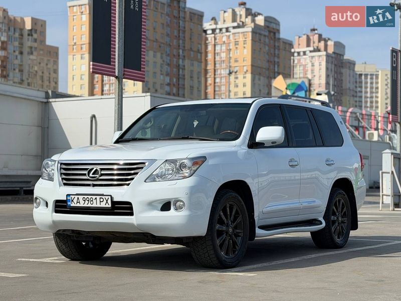 Lexus LX 2010