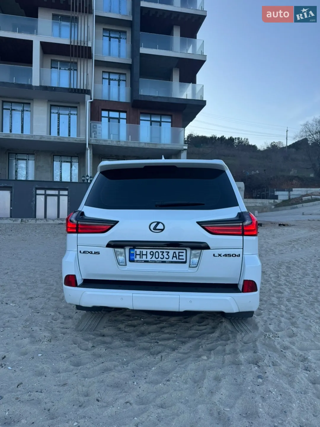 2015 Lexus LX - мініатюра 12