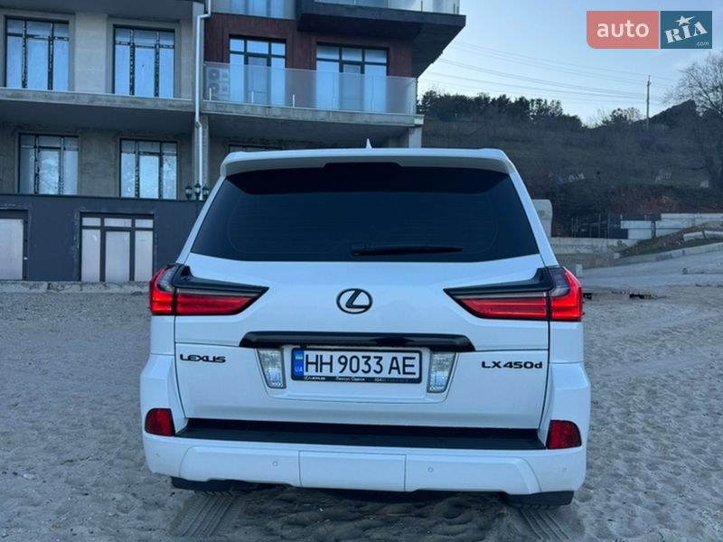Позашляховик / Кросовер Lexus LX 2015 в Одесі