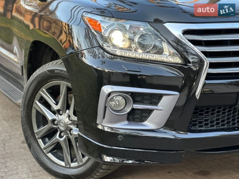 Внедорожник / Кроссовер Lexus LX 2013 в Киеве