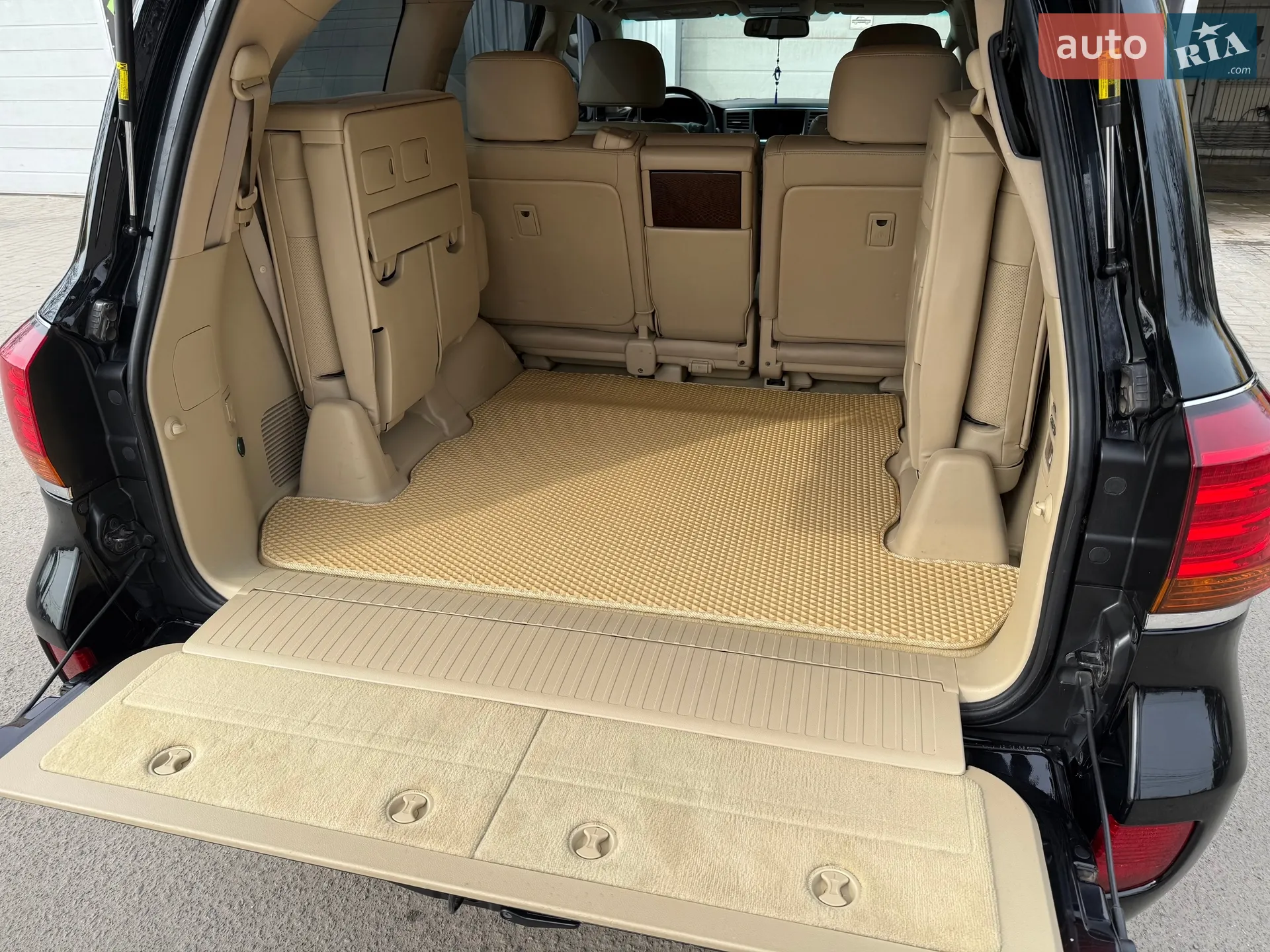2010 Lexus LX - мініатюра 25