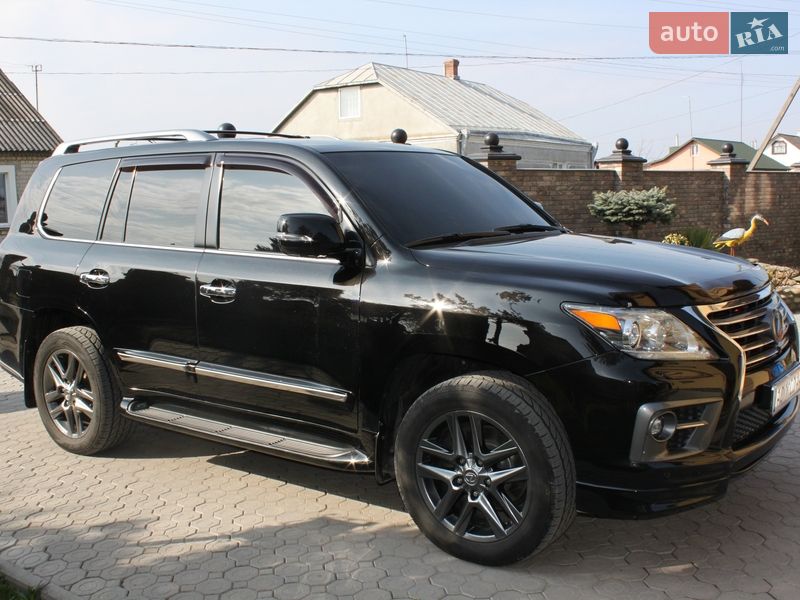 Внедорожник / Кроссовер Lexus LX 2014 в Луцке
