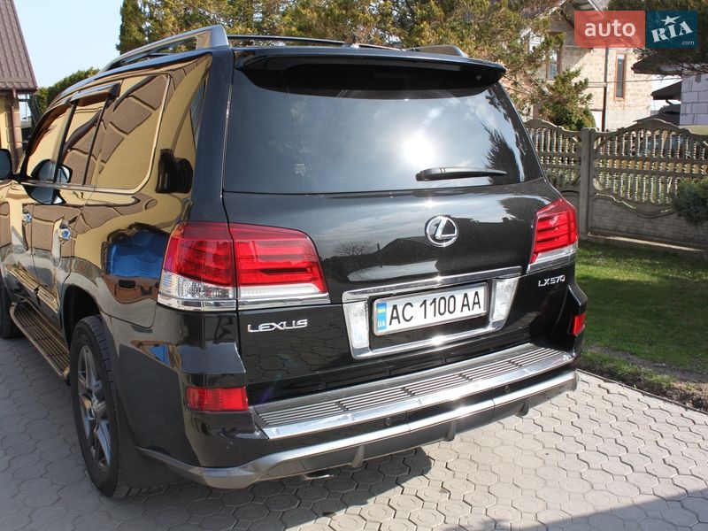 Внедорожник / Кроссовер Lexus LX 2014 в Луцке