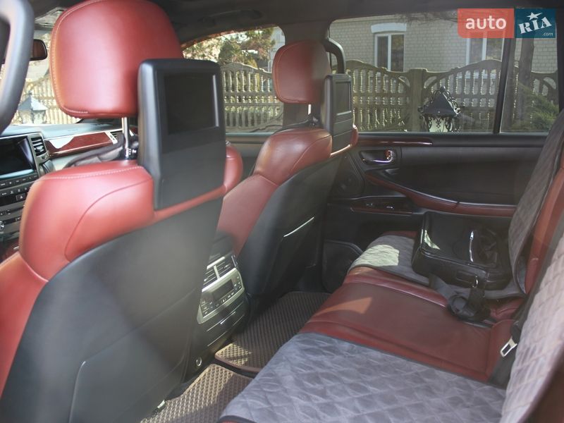 Внедорожник / Кроссовер Lexus LX 2014 в Луцке