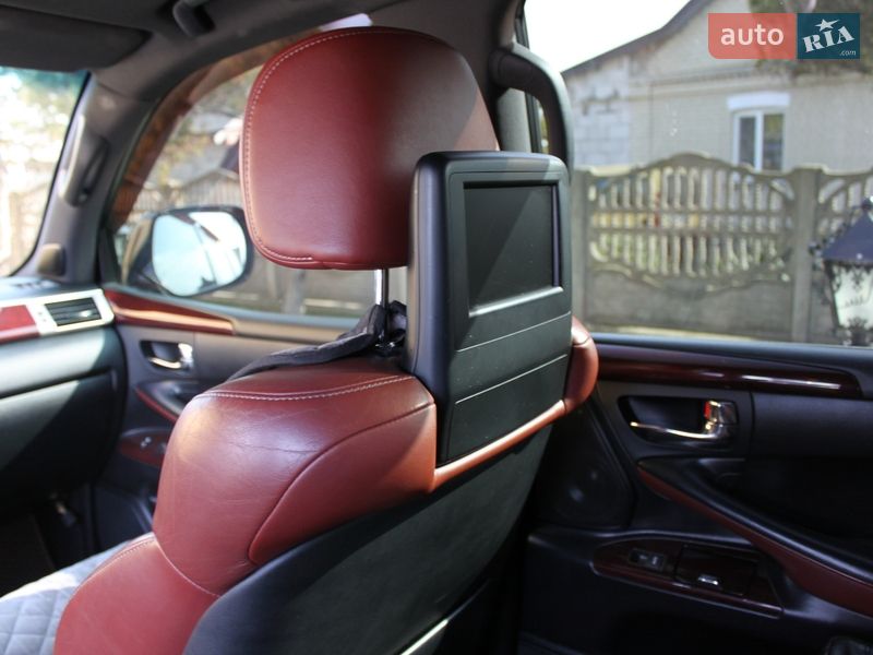 Внедорожник / Кроссовер Lexus LX 2014 в Луцке