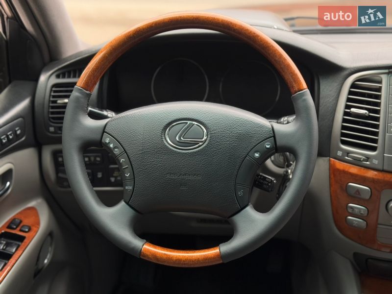 Внедорожник / Кроссовер Lexus LX 2004 в Бердичеве