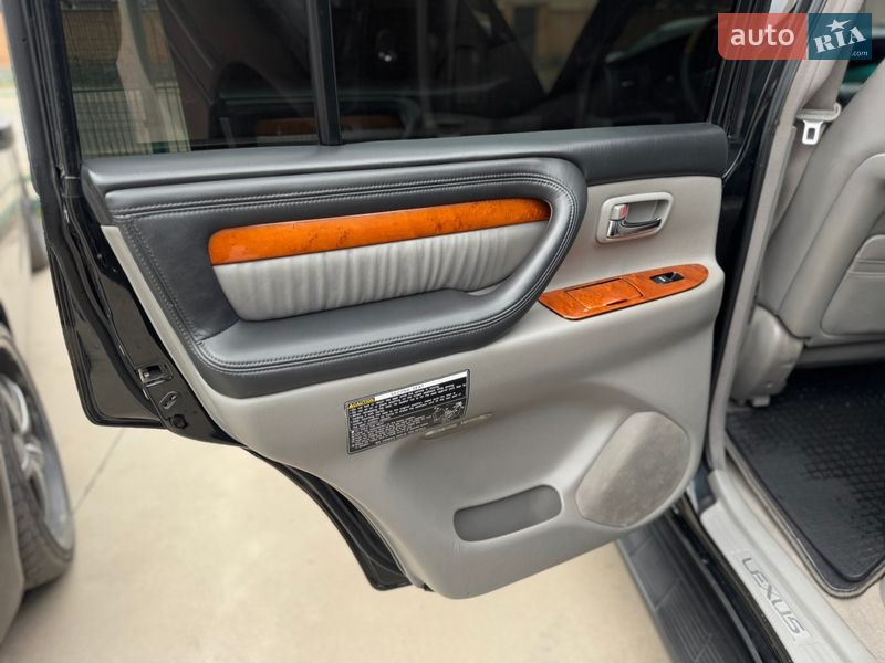 Внедорожник / Кроссовер Lexus LX 2004 в Бердичеве