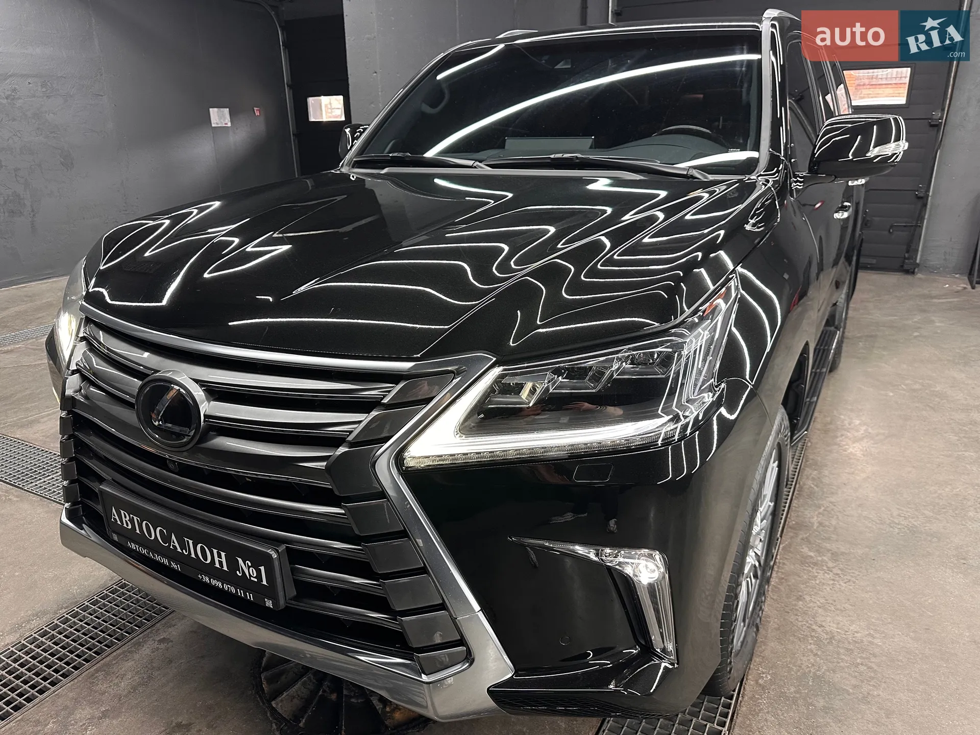 2016 Lexus LX - мініатюра 13