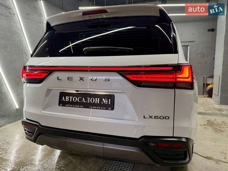 Внедорожник / Кроссовер Lexus LX 2022 в Киеве