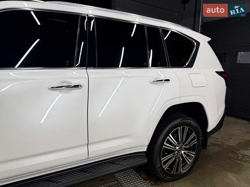 Внедорожник / Кроссовер Lexus LX 2022 в Киеве