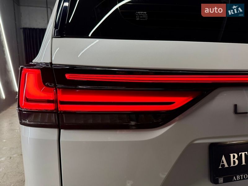Внедорожник / Кроссовер Lexus LX 2022 в Киеве