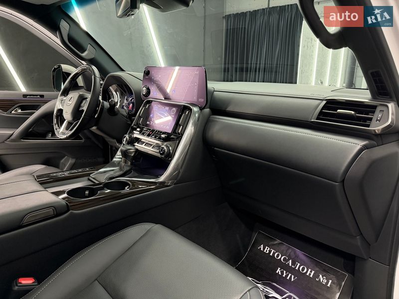 Внедорожник / Кроссовер Lexus LX 2022 в Киеве