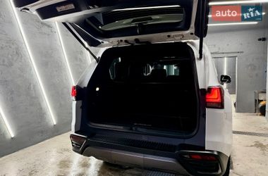 Внедорожник / Кроссовер Lexus LX 2022 в Киеве