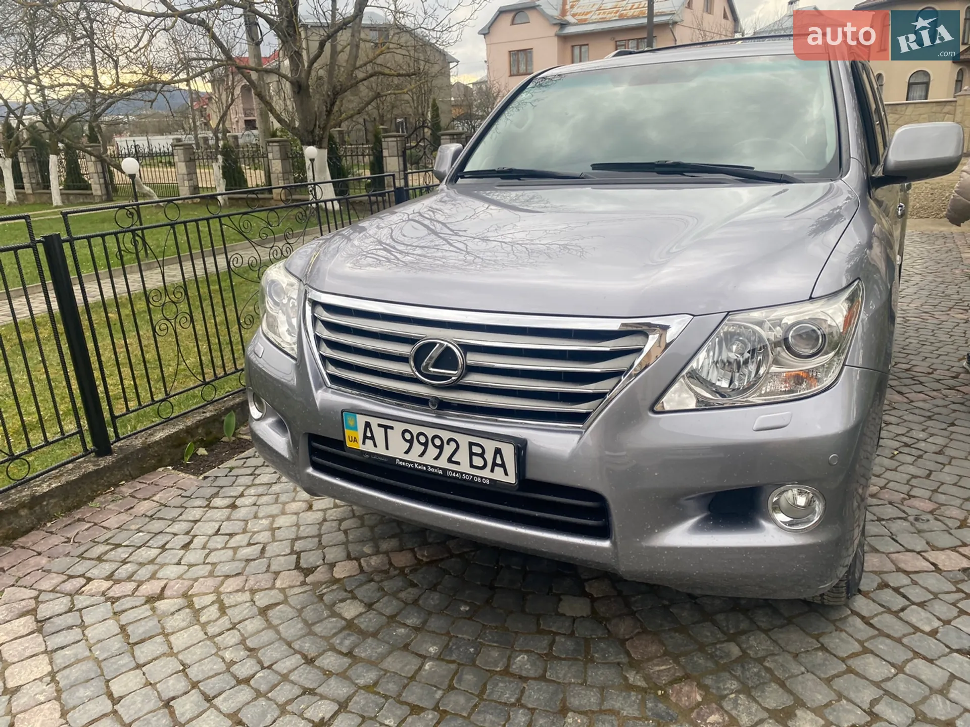 2011 Lexus LX - мініатюра 8