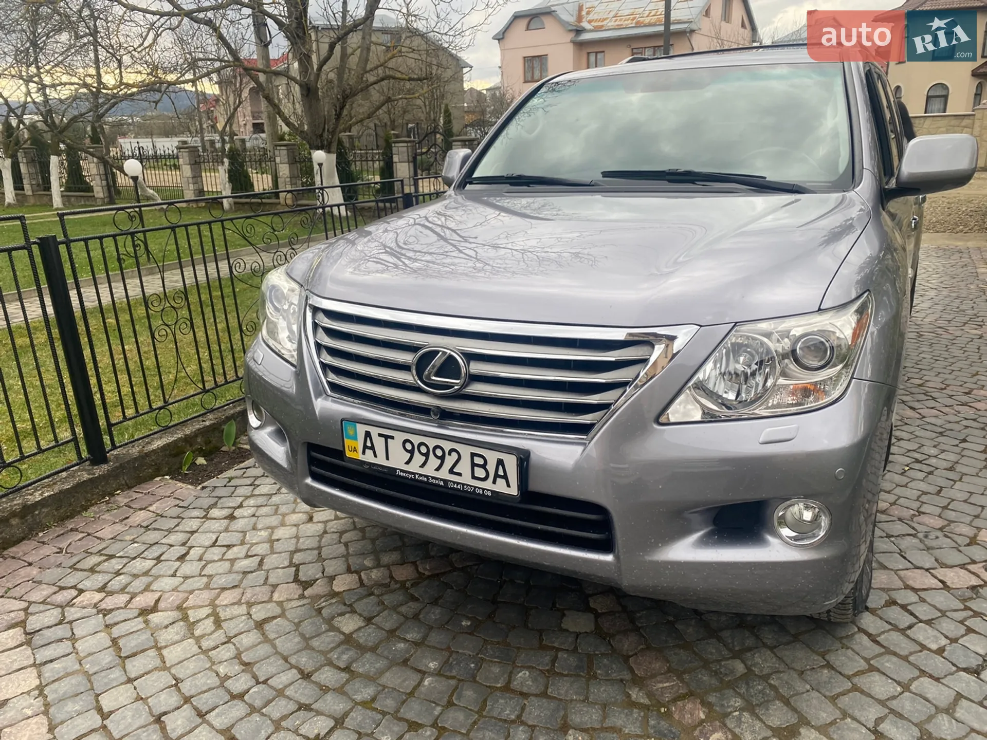 2011 Lexus LX - мініатюра 9
