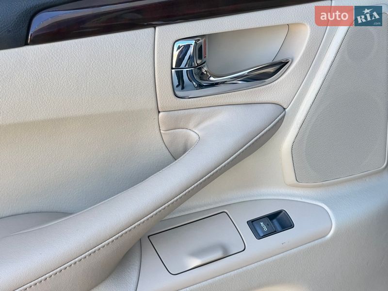 Внедорожник / Кроссовер Lexus LX 2011 в Киеве