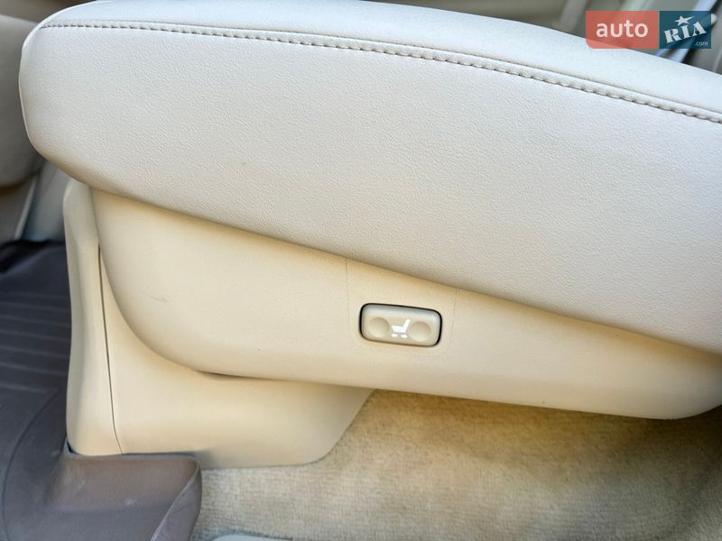 Внедорожник / Кроссовер Lexus LX 2011 в Киеве