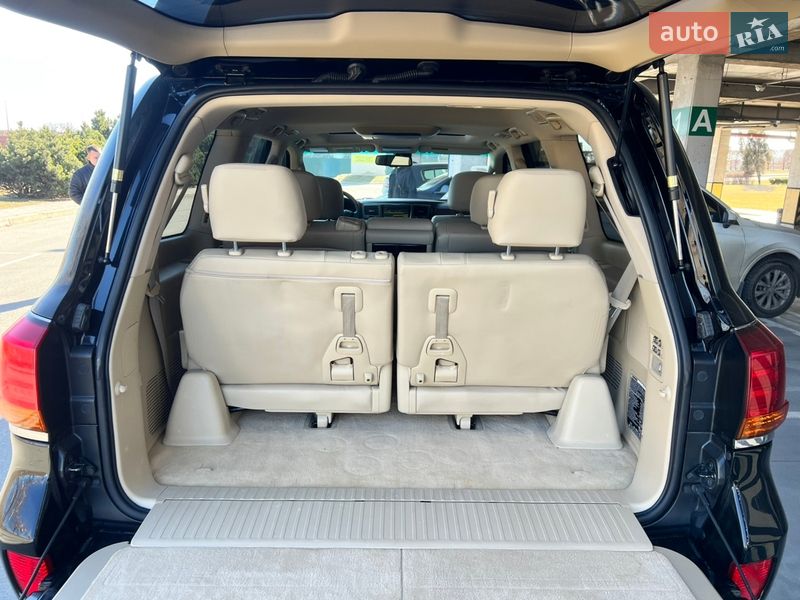 Внедорожник / Кроссовер Lexus LX 2011 в Киеве