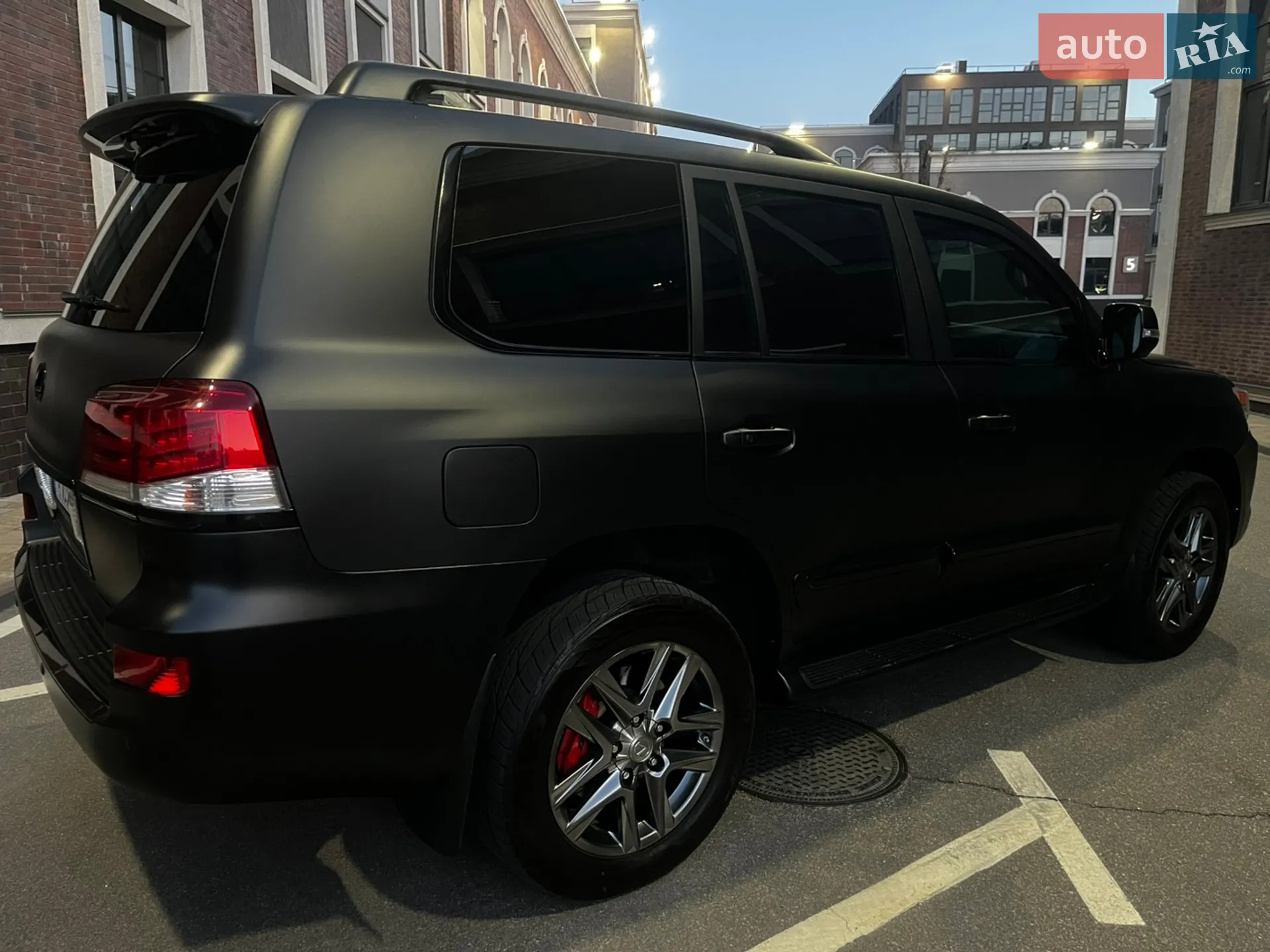 2010 Lexus LX - мініатюра 23