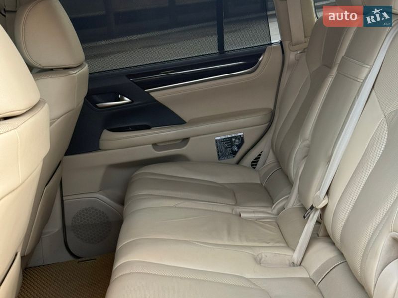 Внедорожник / Кроссовер Lexus LX 2016 в Желтых Водах