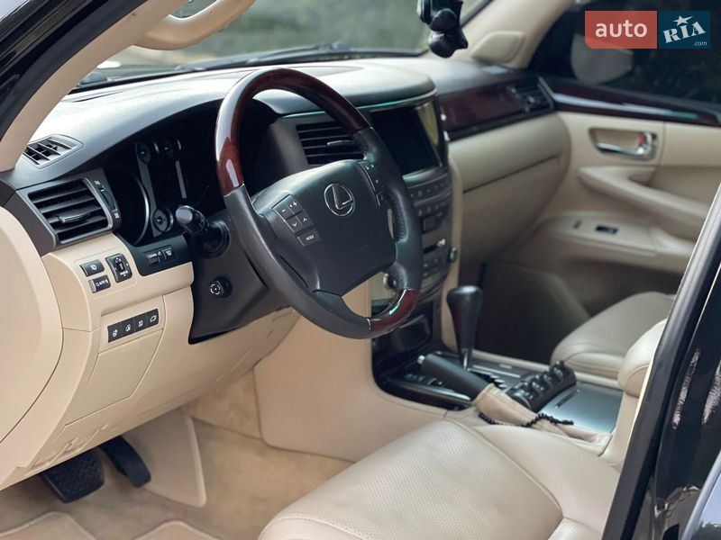 Внедорожник / Кроссовер Lexus LX 2011 в Харькове