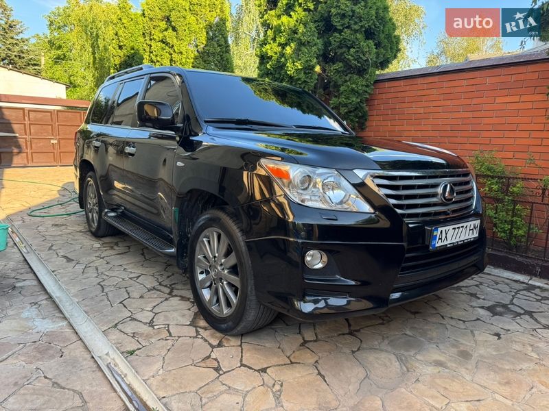 Внедорожник / Кроссовер Lexus LX 2011 в Харькове