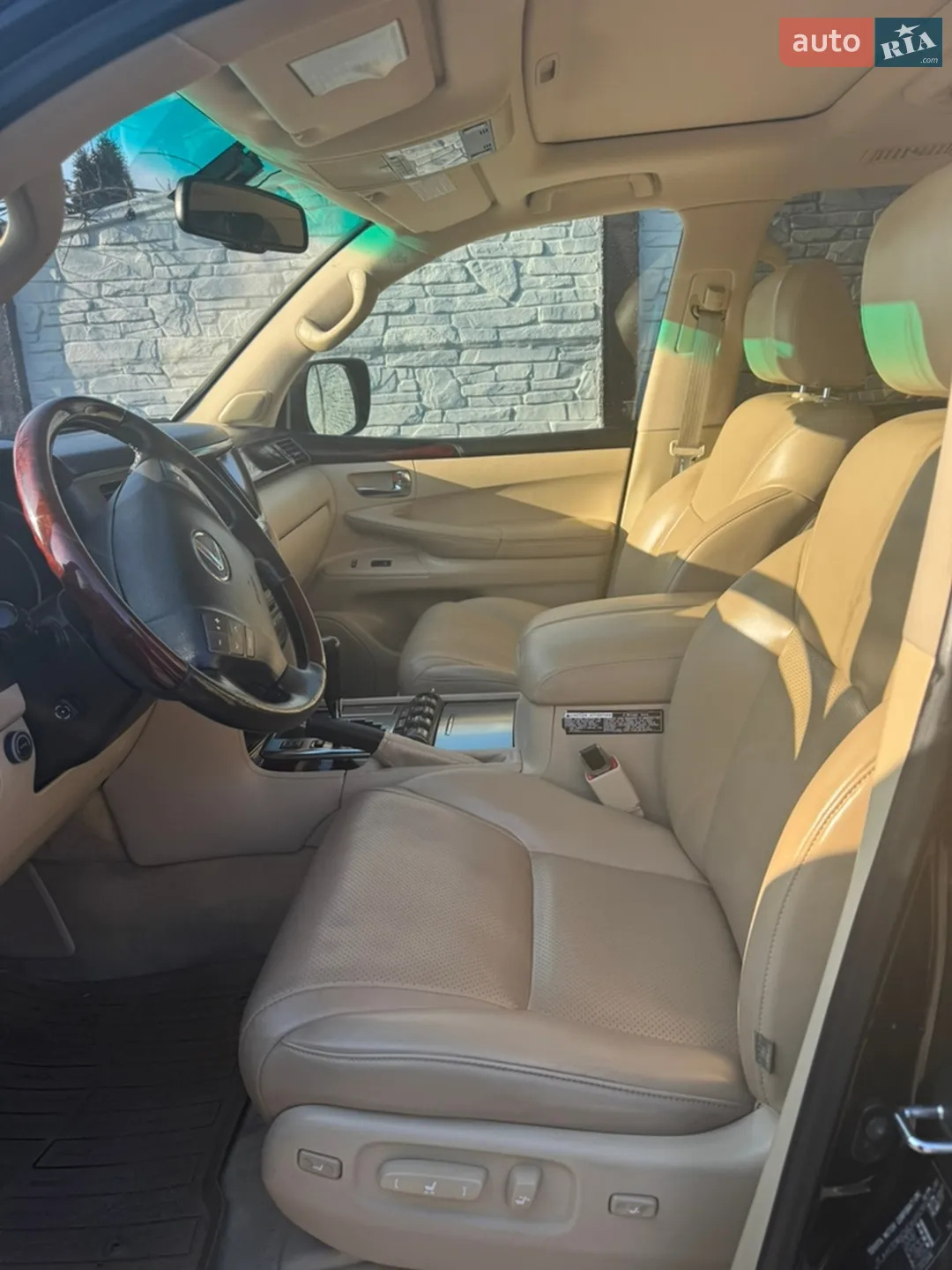 2011 Lexus LX - мініатюра 21