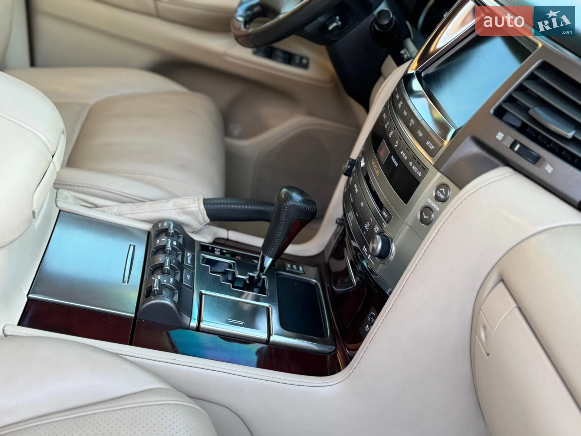 2011 Lexus LX - мініатюра 5