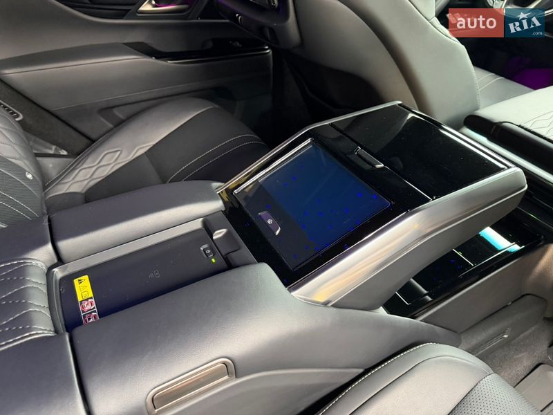 Позашляховик / Кросовер Lexus LX 2023 в Дніпрі