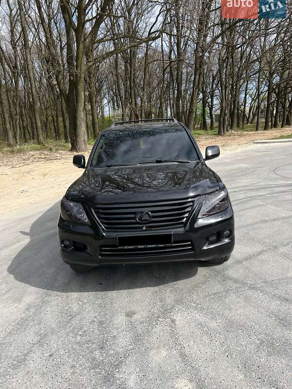 Lexus LX 2008