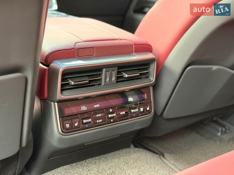 Внедорожник / Кроссовер Lexus LX 2022 в Киеве