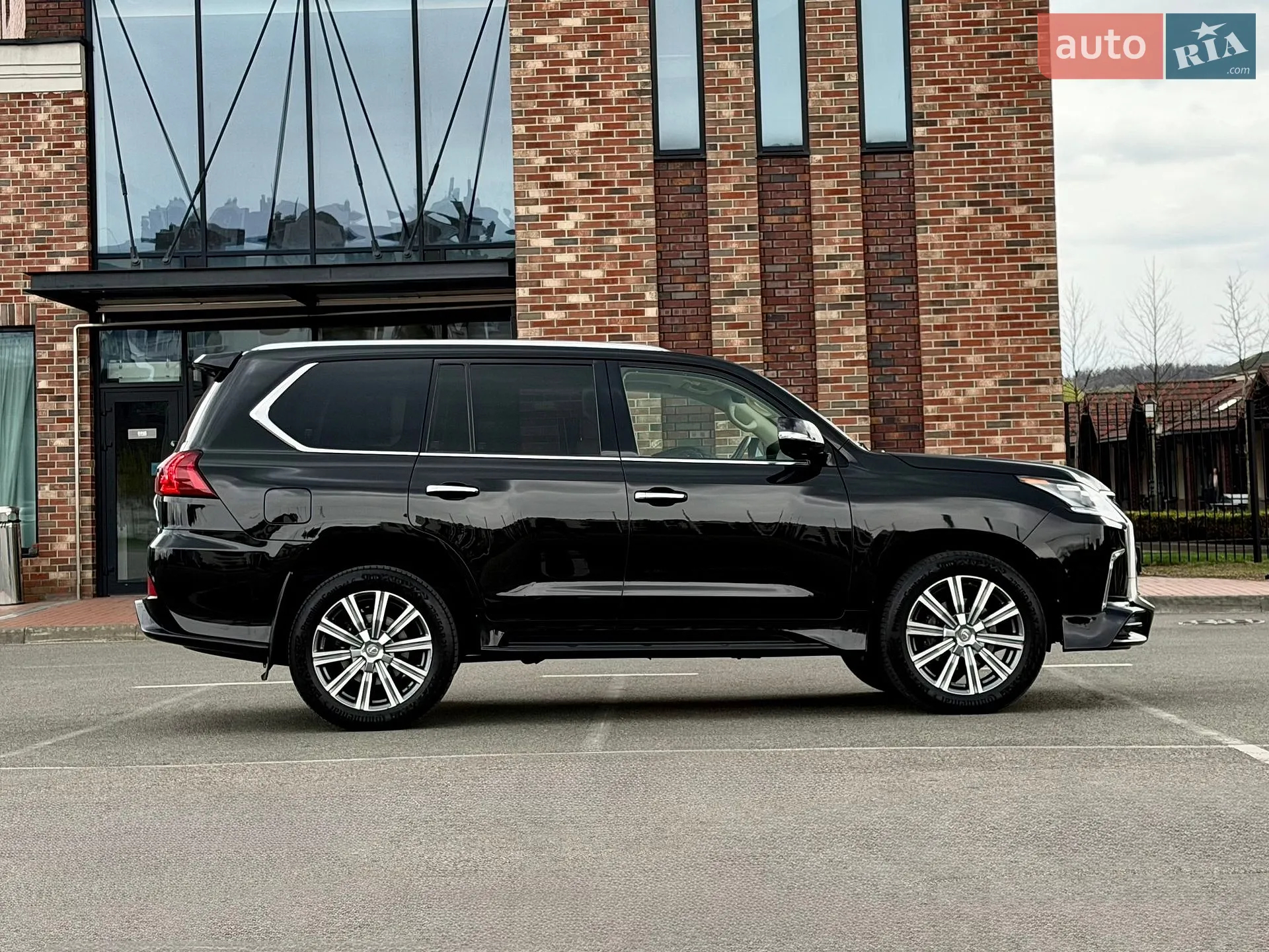 2016 Lexus LX - мініатюра 12