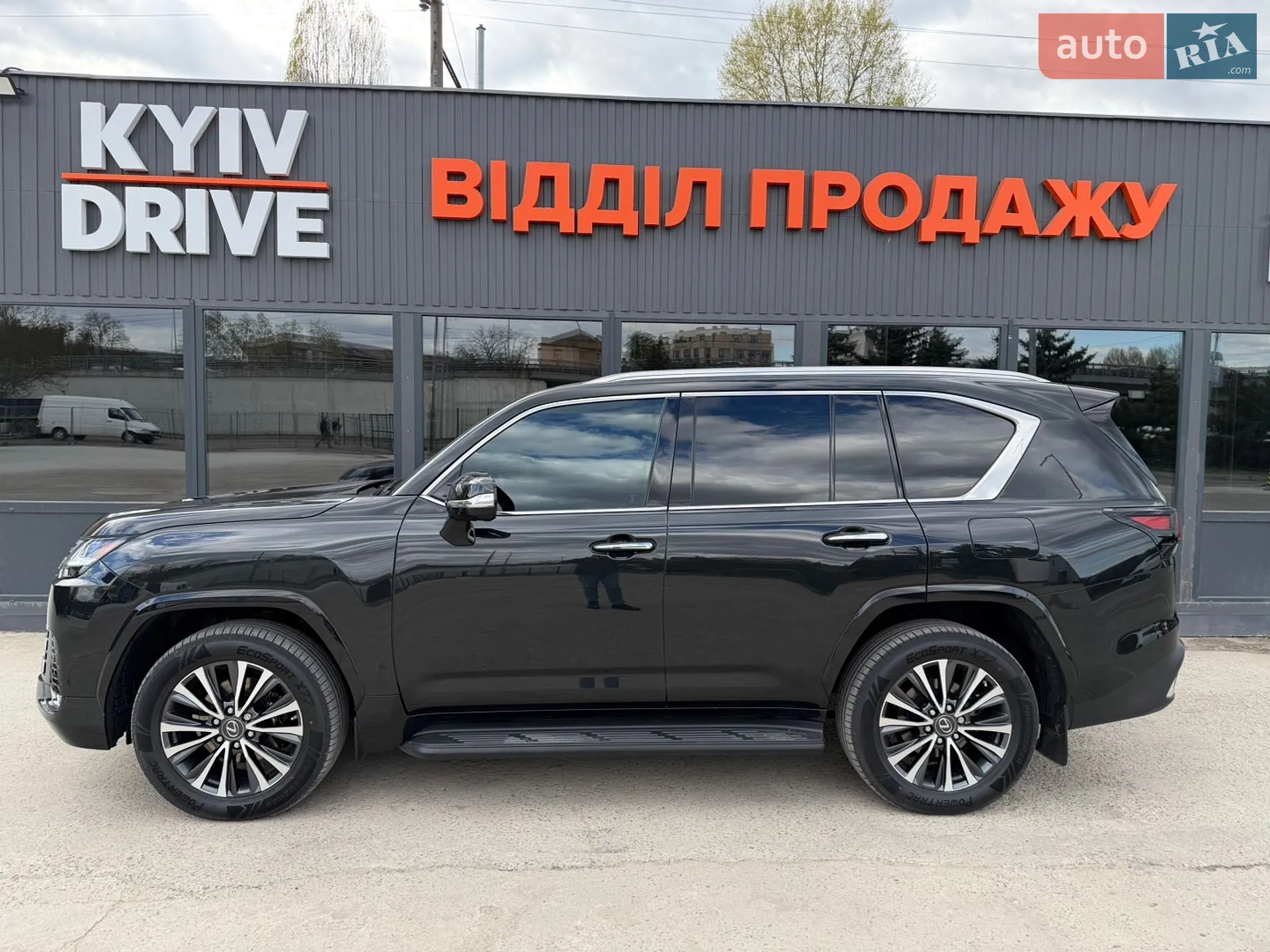 2023 Lexus LX - мініатюра 3