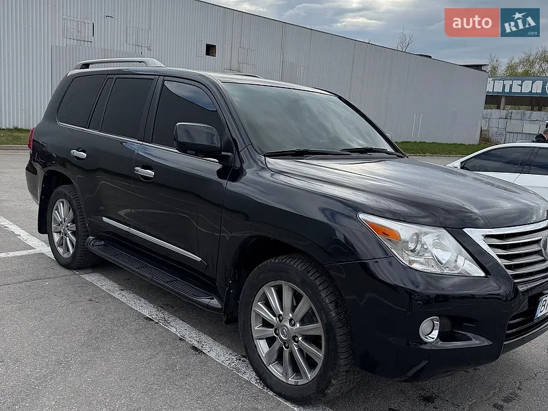 Lexus LX 2010